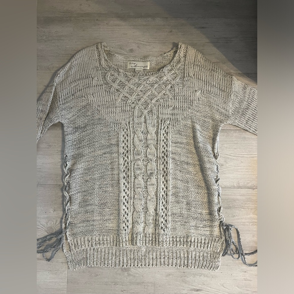 Vintage Havana grey and creame sweater tie down the side